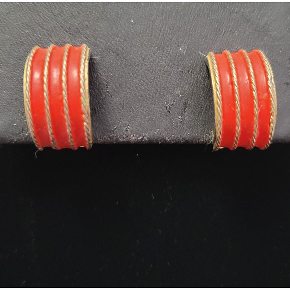 Vintage Mimi di N‎ Signed Gold Tone Red Orange Enamel Half Hoop Clip On Earrings